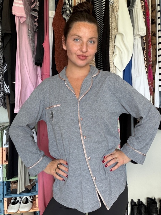 Victoria's Secret Other - Victoria’s Secret Y2K Pajama Top Gray Pink Trim Button Up Size S